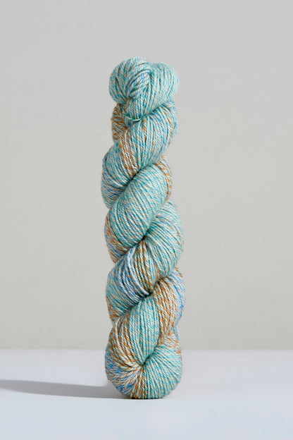 Spiral Grain by Urth Yarns